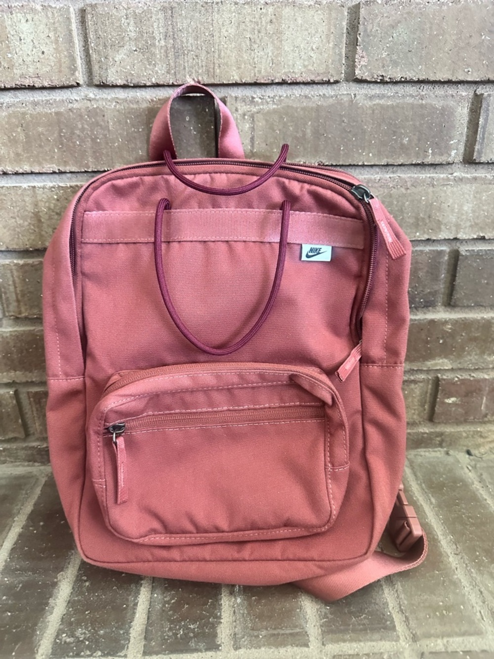 Nike Sportswear Heritage Square Mini Backpack Bungee Mauve Rose Pink